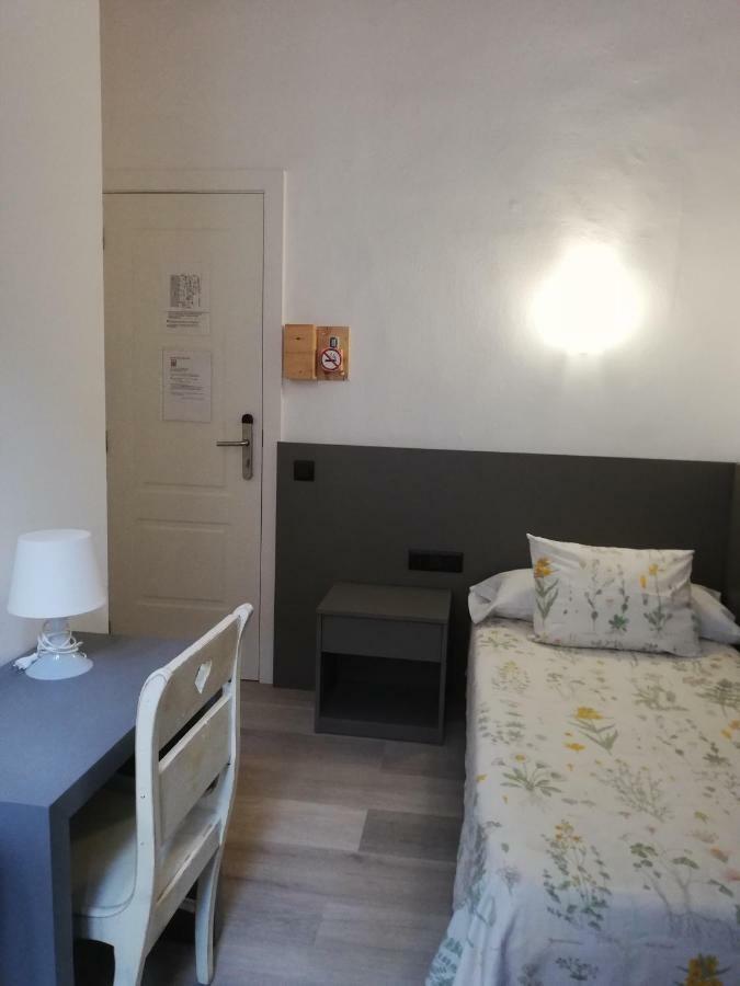 Hostal Parellades Sitges Extérieur photo